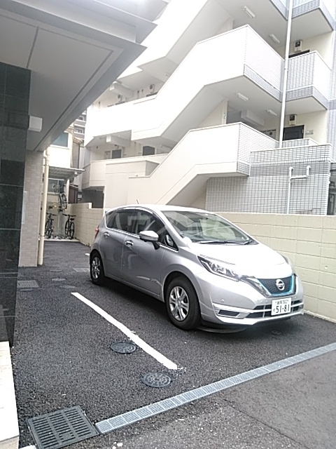 26/28 駐車場