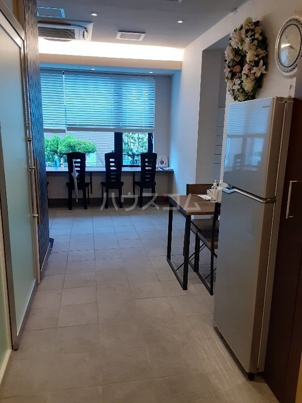 21/30 エントランス