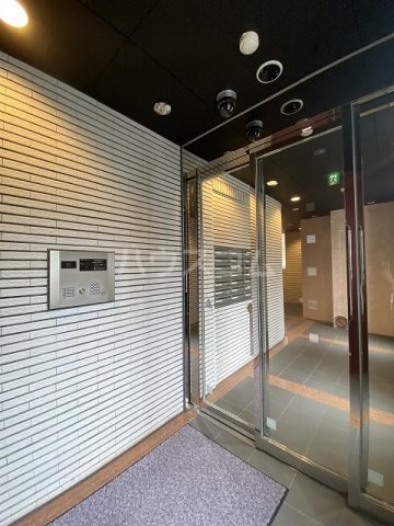 25/30 エントランス