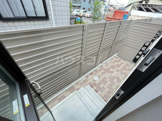 25/30 バルコニー