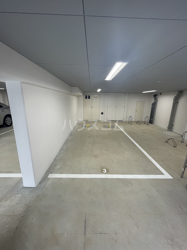 22/30 駐車場