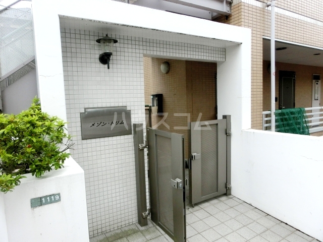 18/26 エントランス