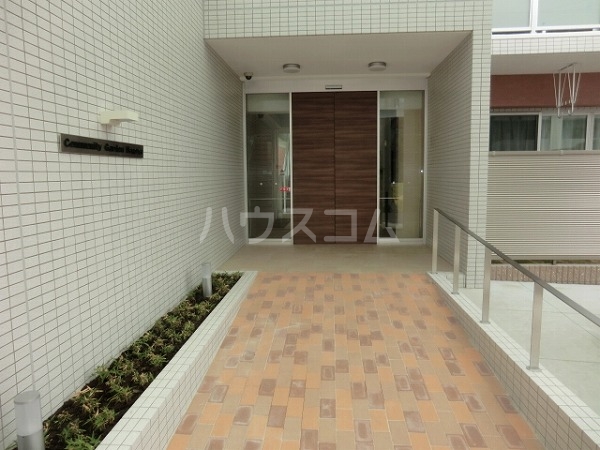 17/18 エントランス