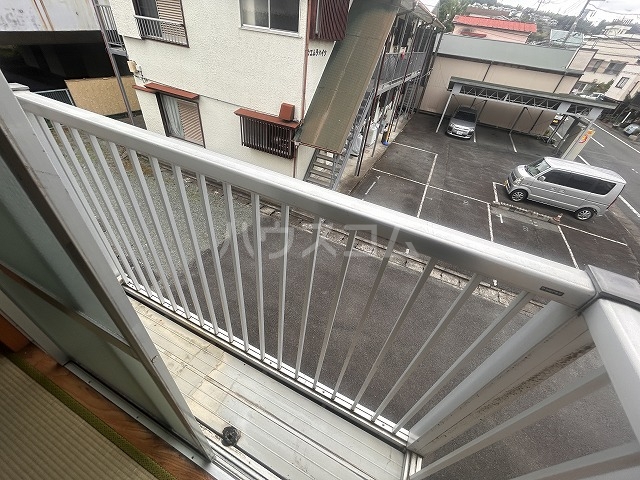 18/28 バルコニー