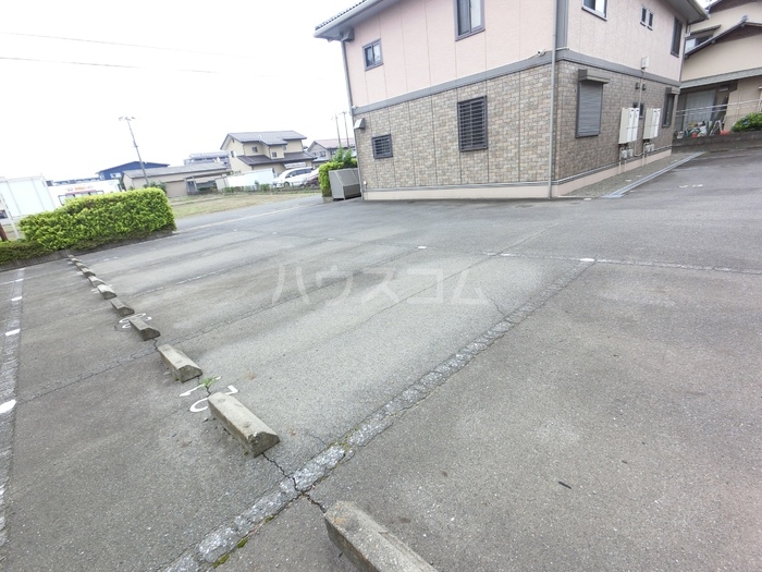 21/24 駐車場
