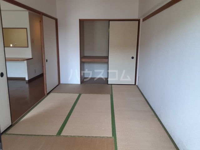 13/30 収納