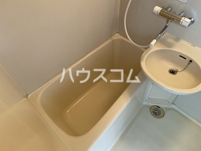 13/30 浴室