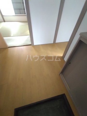 16/30 玄関