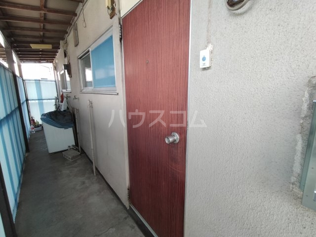 17/30 玄関