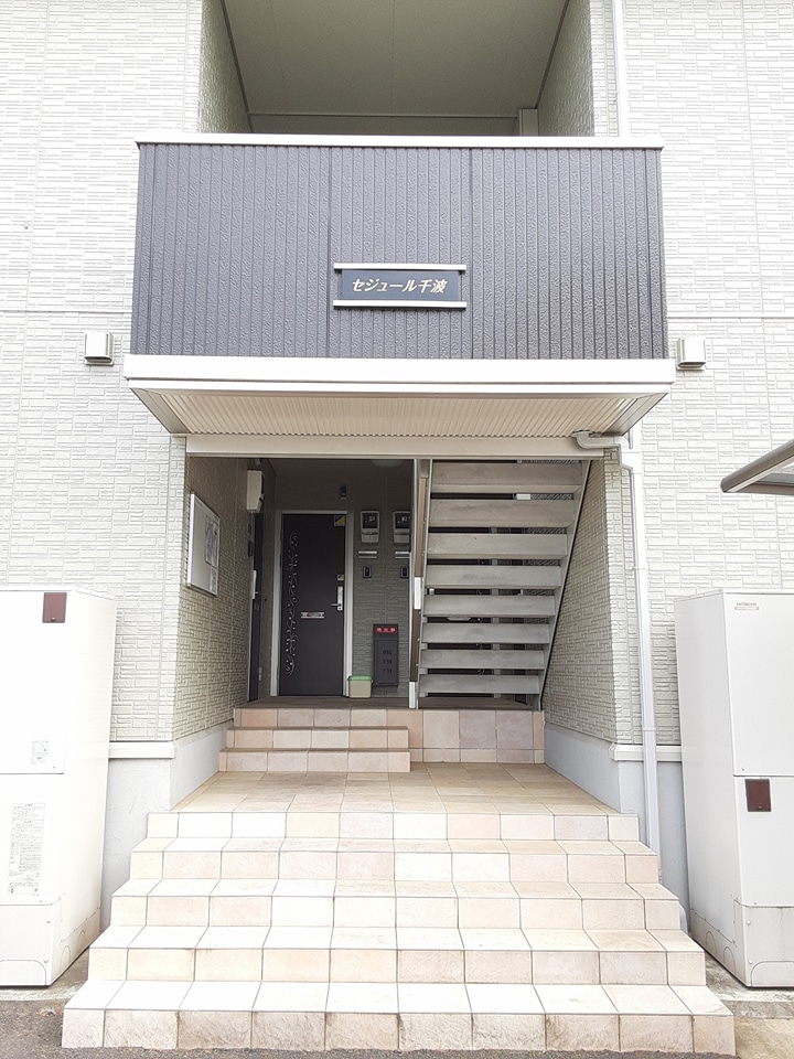 2/4 エントランス