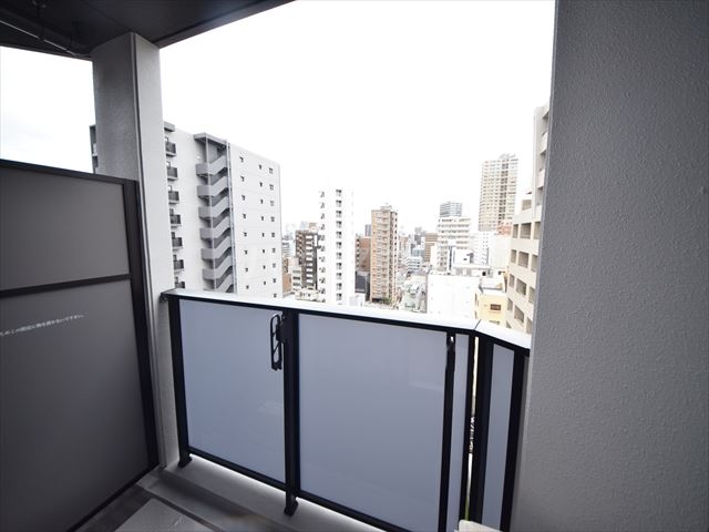 21/30 バルコニー