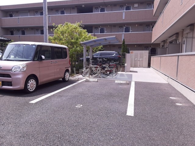 25/30 駐車場