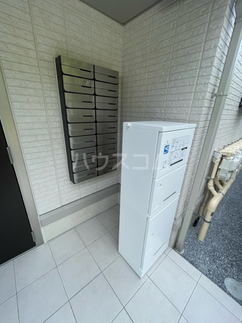2/3 エントランス