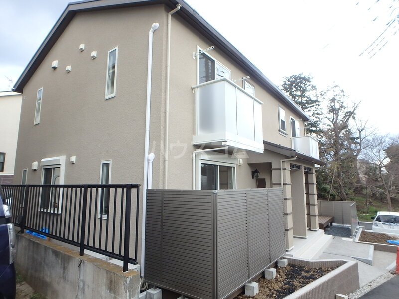 22/28 エントランス