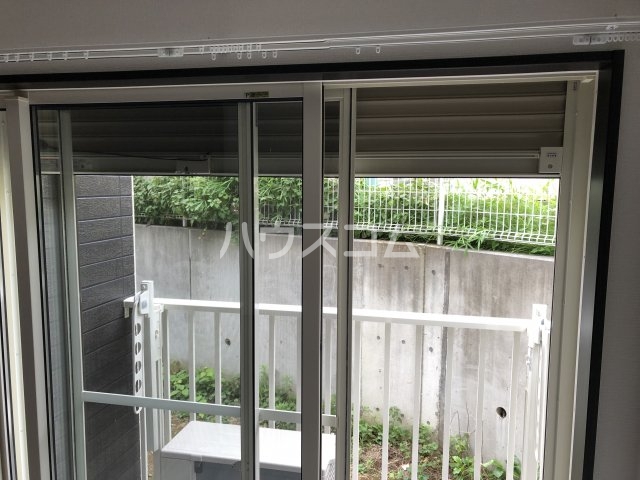 27/30 エントランス