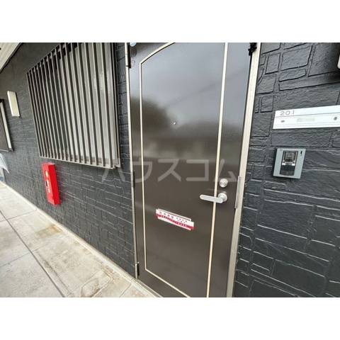 24/26 エントランス