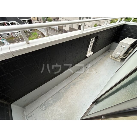 19/26 バルコニー