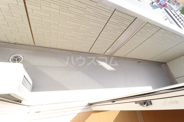 21/30 エントランス