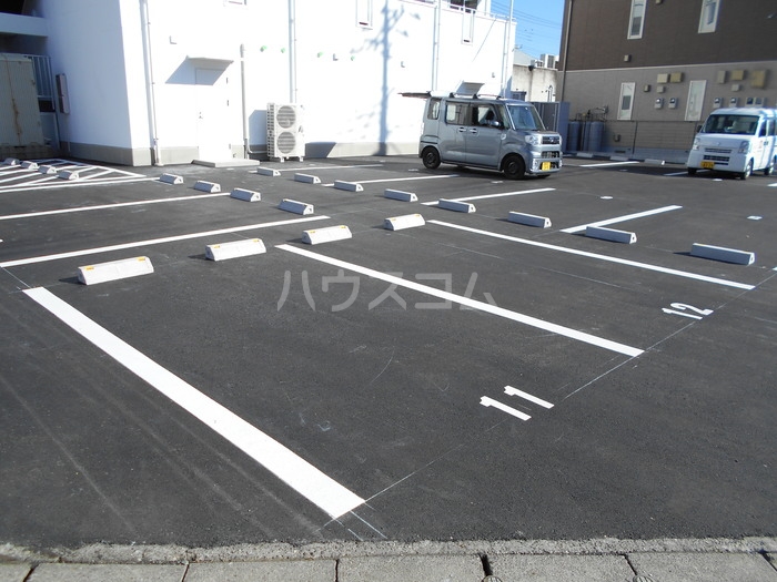 17/19 駐車場
