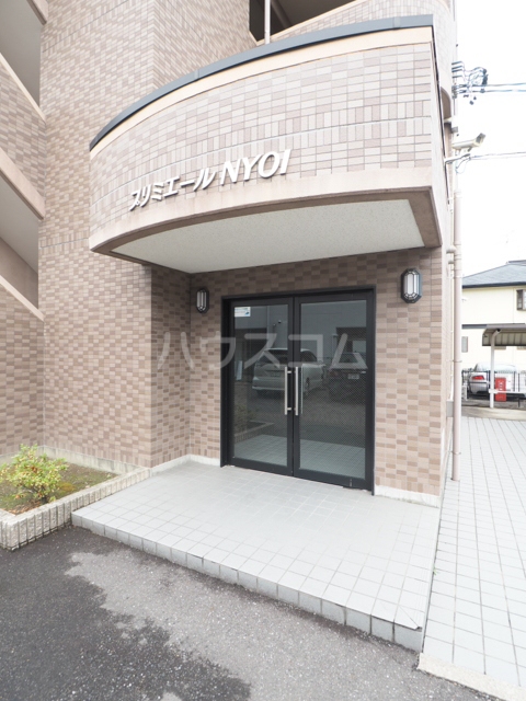 20/30 エントランス