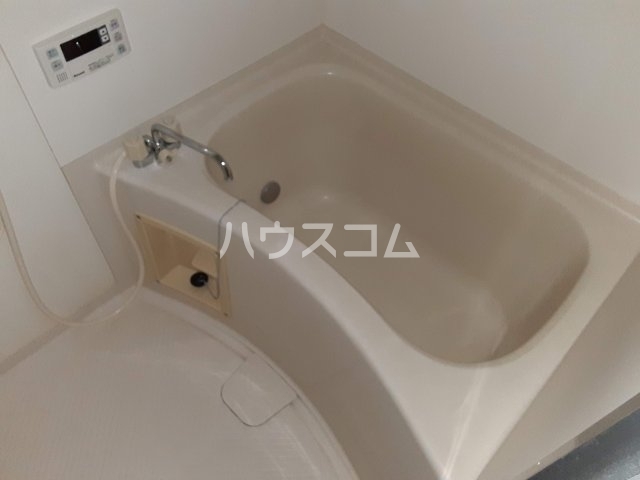 13/30 浴室