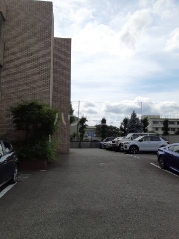 21/25 駐車場