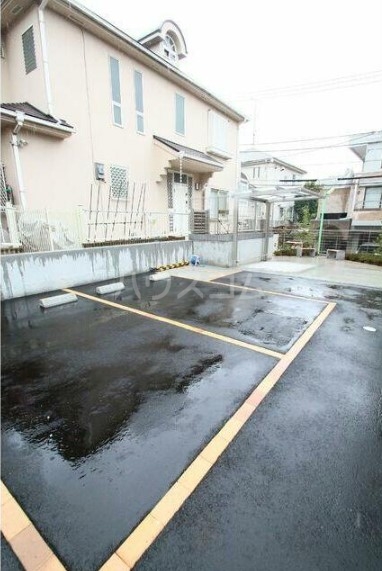 22/23 駐車場