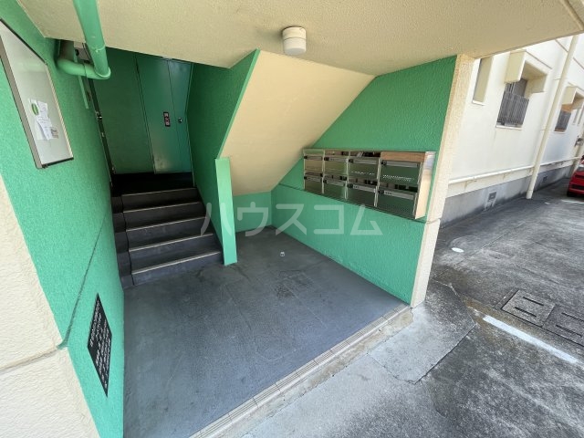 3/5 エントランス