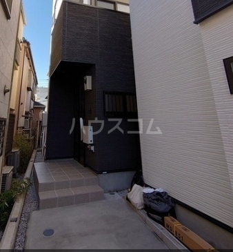 15/16 エントランス