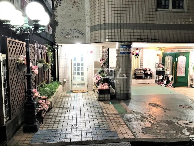 18/18 駐車場