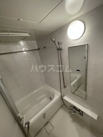 13/30 浴室