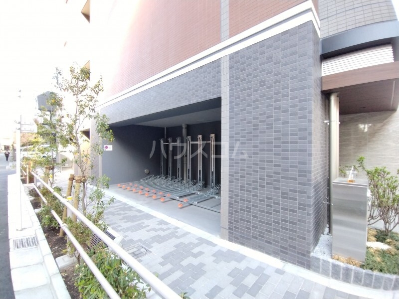 14/18 エントランス