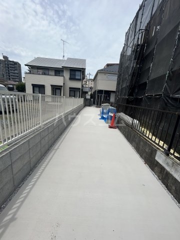 21/30 エントランス