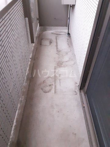 18/27 バルコニー