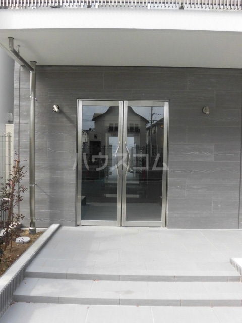 22/30 エントランス