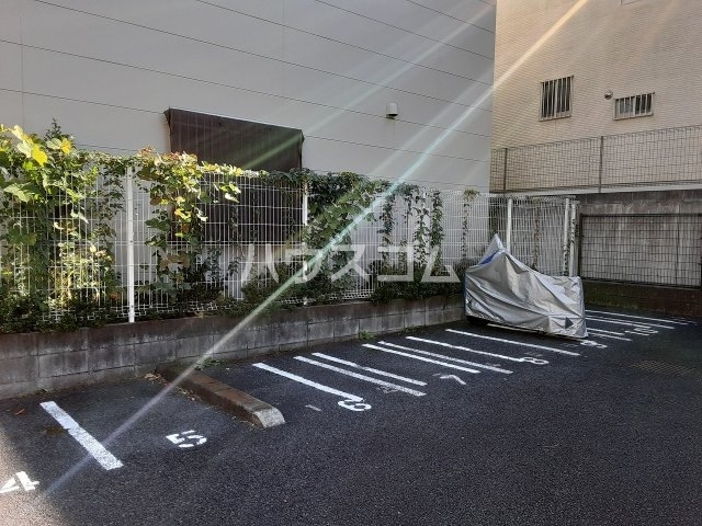 15/23 駐車場