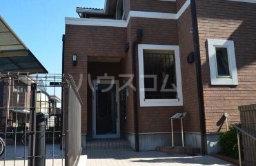 23/30 エントランス