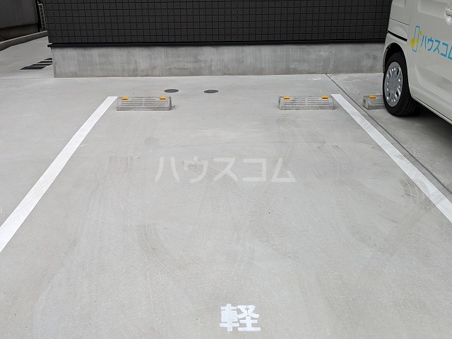 28/30 駐車場