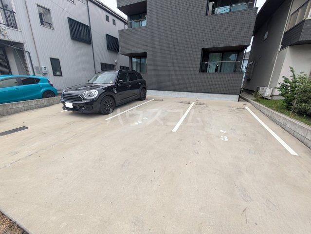 25/29 駐車場