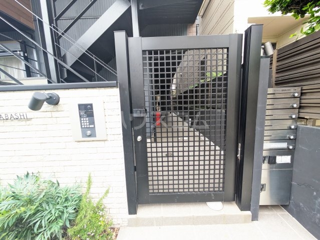 21/24 エントランス