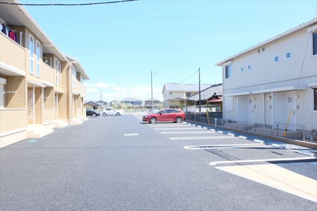 22/27 駐車場