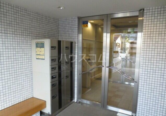 15/21 エントランス