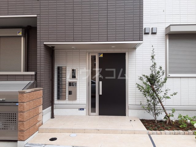 29/30 エントランス