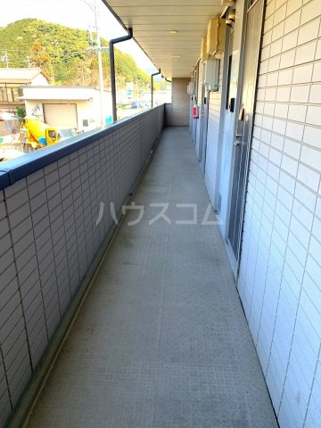 17/19 エントランス