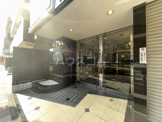 21/23 エントランス