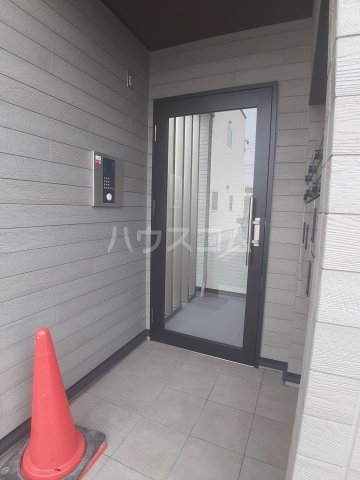 25/30 エントランス