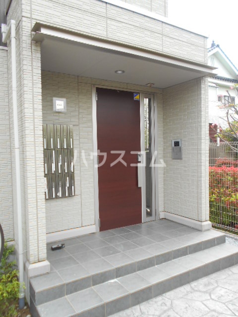 16/26 エントランス