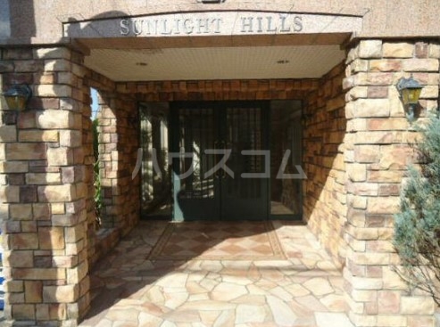 14/18 エントランス