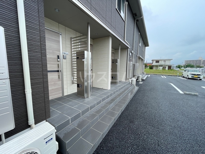 17/26 エントランス