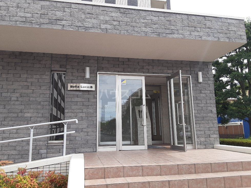 16/25 エントランス